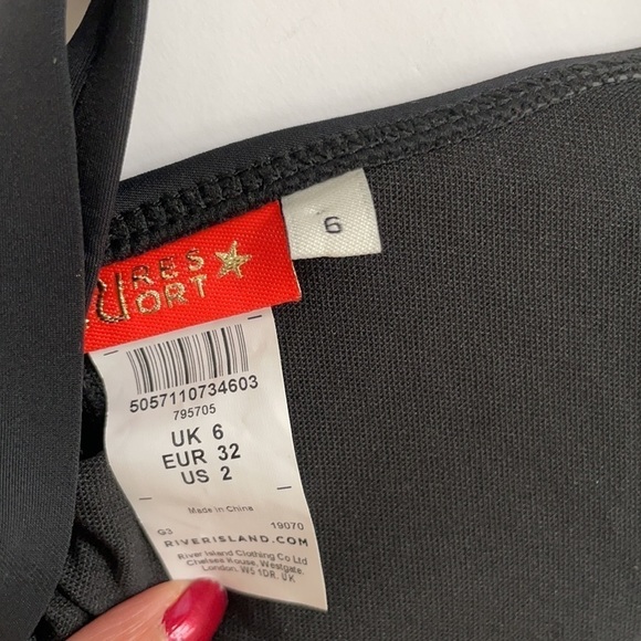 River Island Black rivet bikini top US2 NWOT - Picture 3 of 4